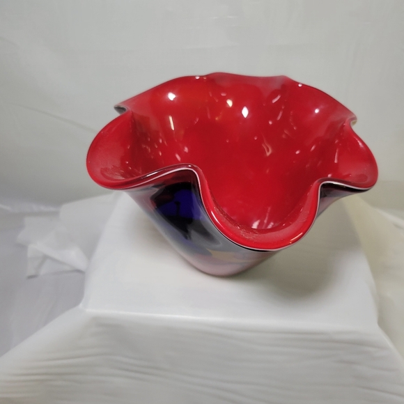 Murano Style Hand Blown Art Glass Ruffled Biwl Red Multi-Color Abstract - Picture 8 of 9
